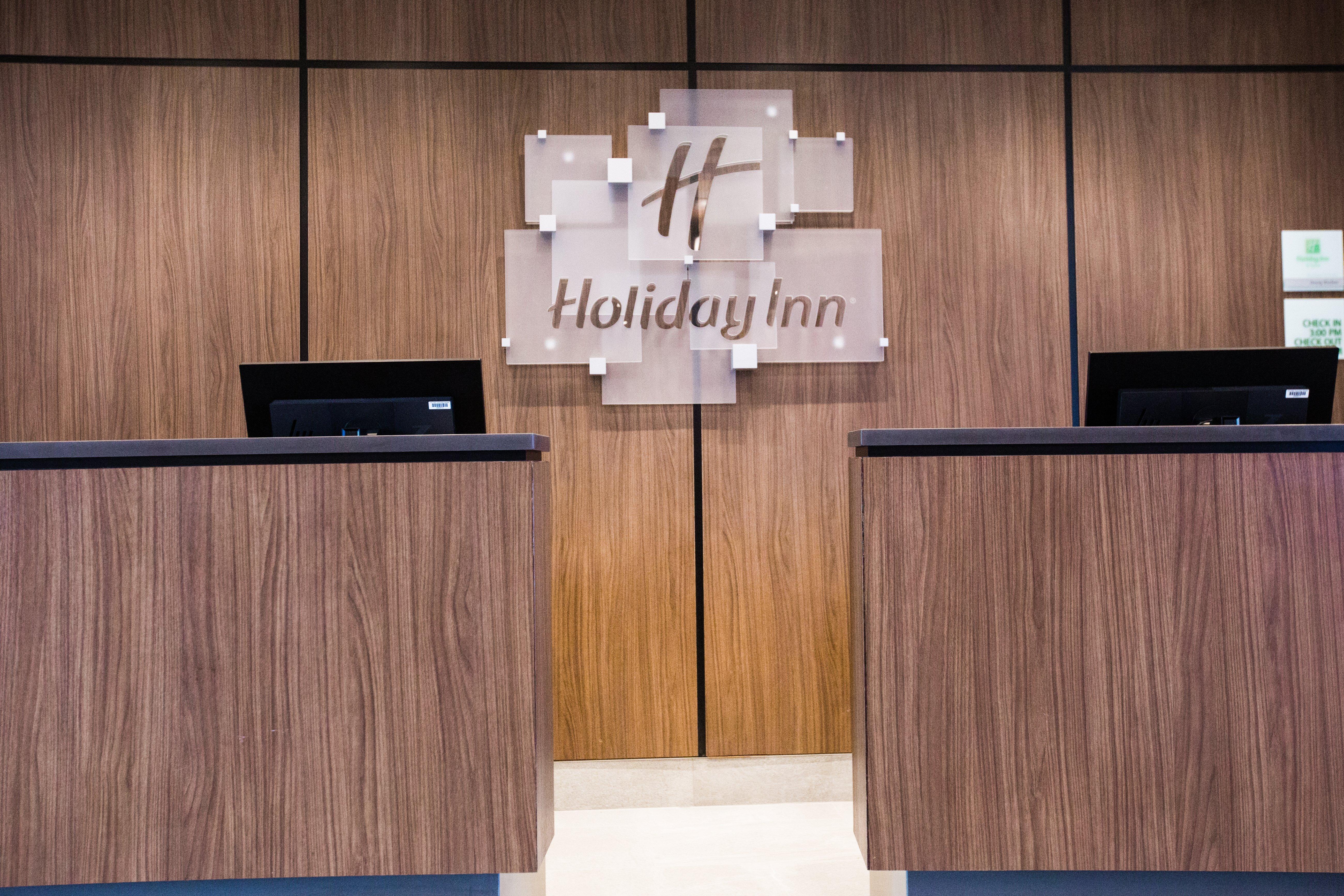 Holiday Inn Calgary South Conference Center Exterior photo